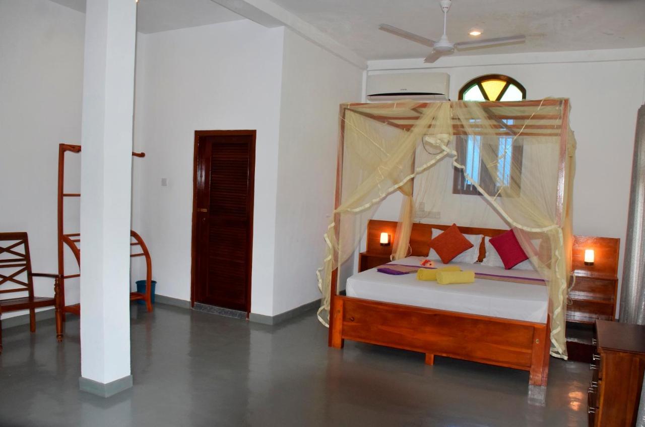 Mira Whales Resort Mirissa Buitenkant foto