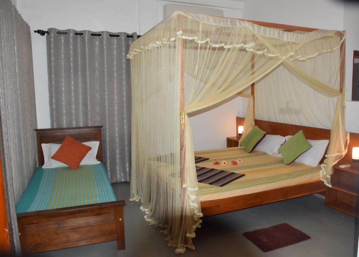 Mira Whales Resort Mirissa Buitenkant foto